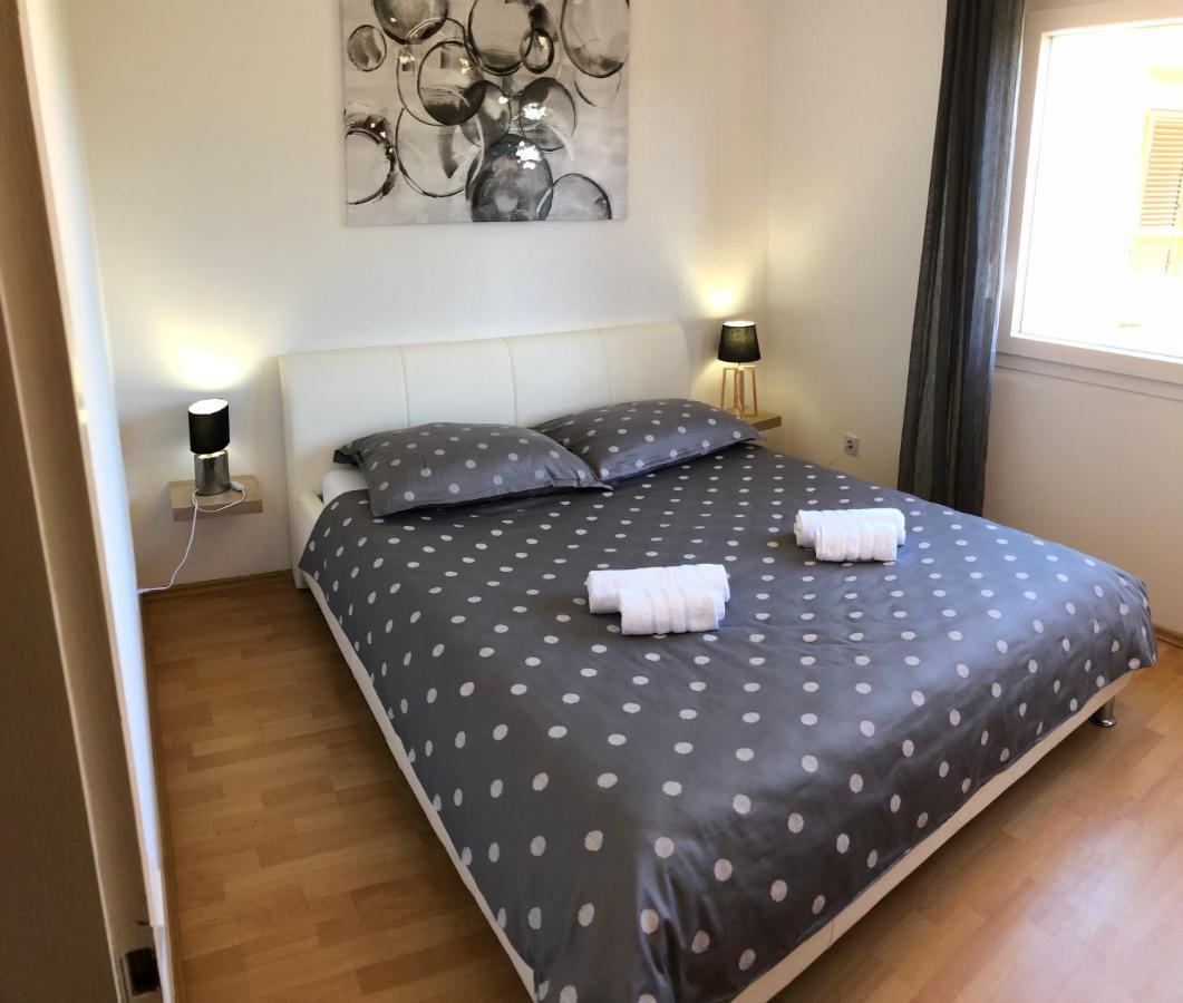 Two-Bedroom Countryside Apartment Marcana Luaran gambar