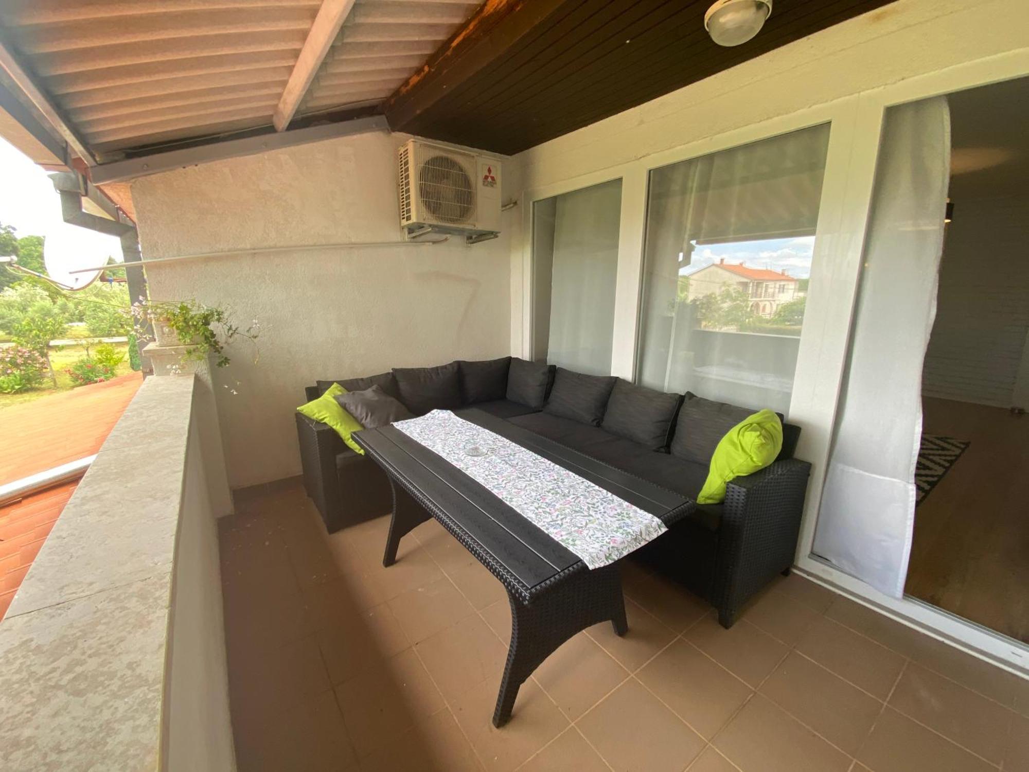 Two-Bedroom Countryside Apartment Marcana Luaran gambar